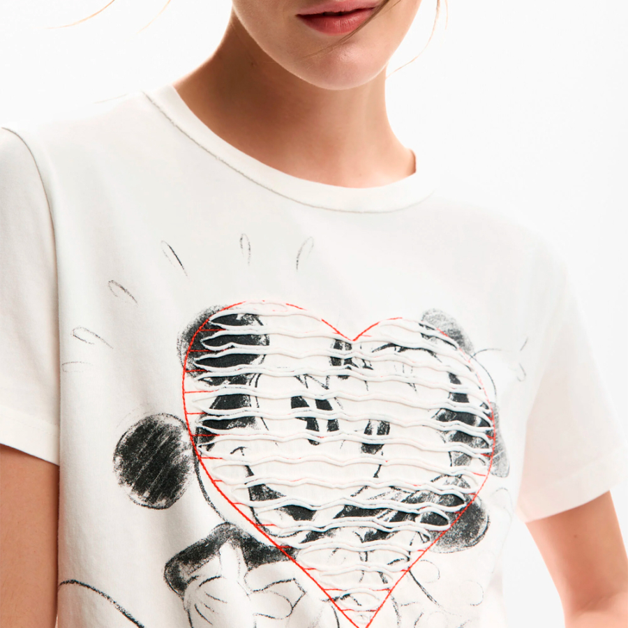 t-shirt-mickey-et-minnie-en-forme-de-coeur
