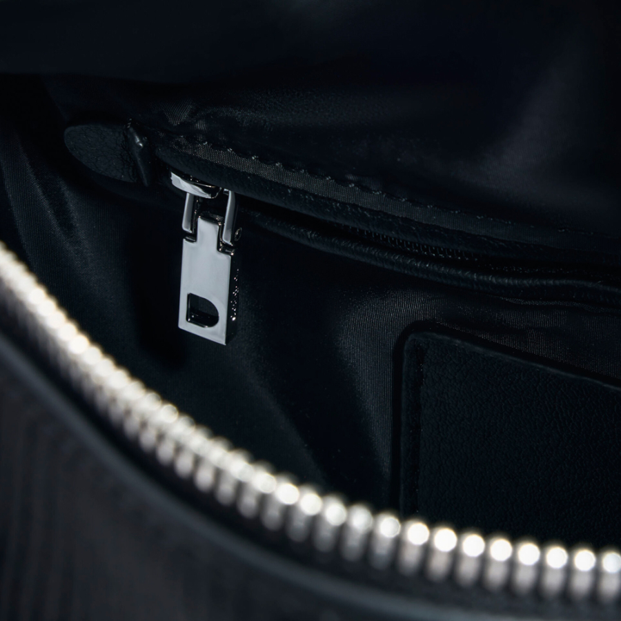 bolsa-media-com-pingentes-bordados