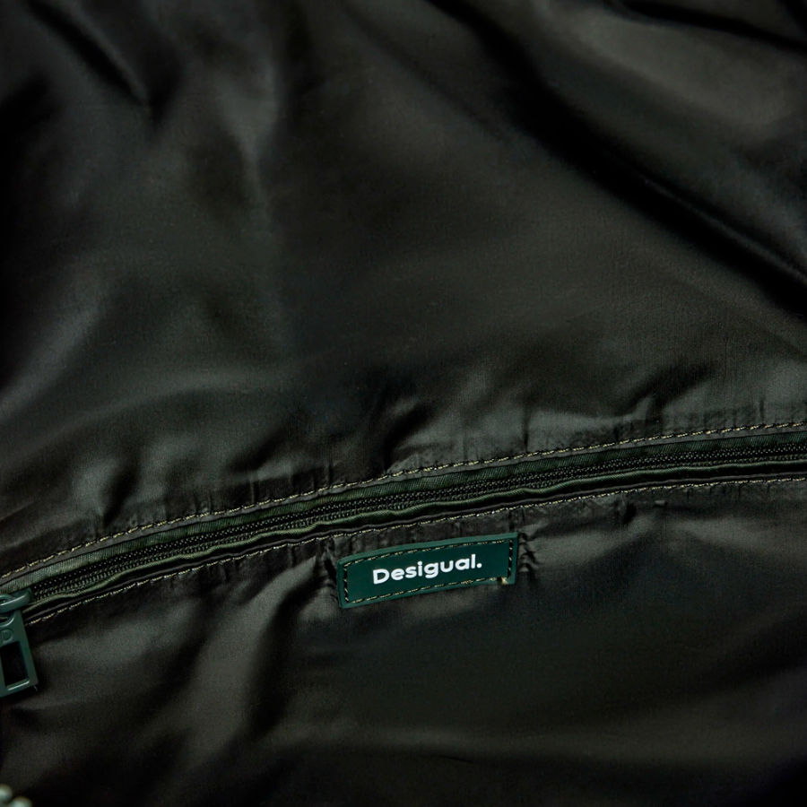 zweifarbiger-gewachster-voyager-rucksack zweifarbiger-gewachster-voyager-rucksack