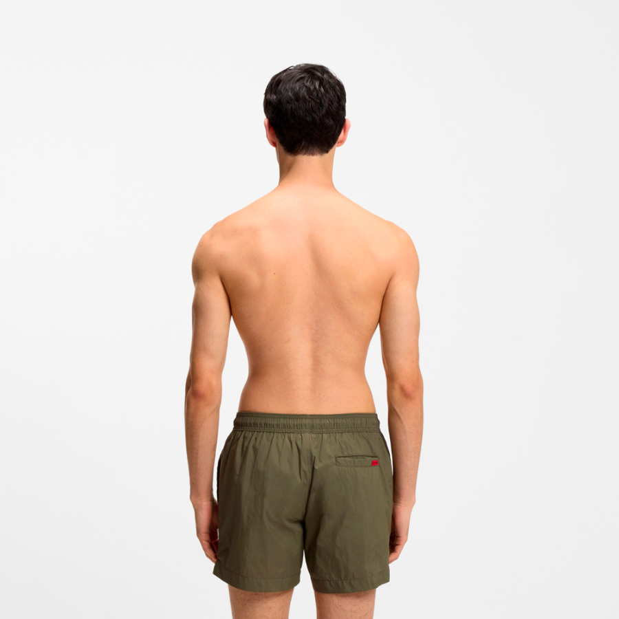 schnelltrocknende-badehose-mit-logoetikett