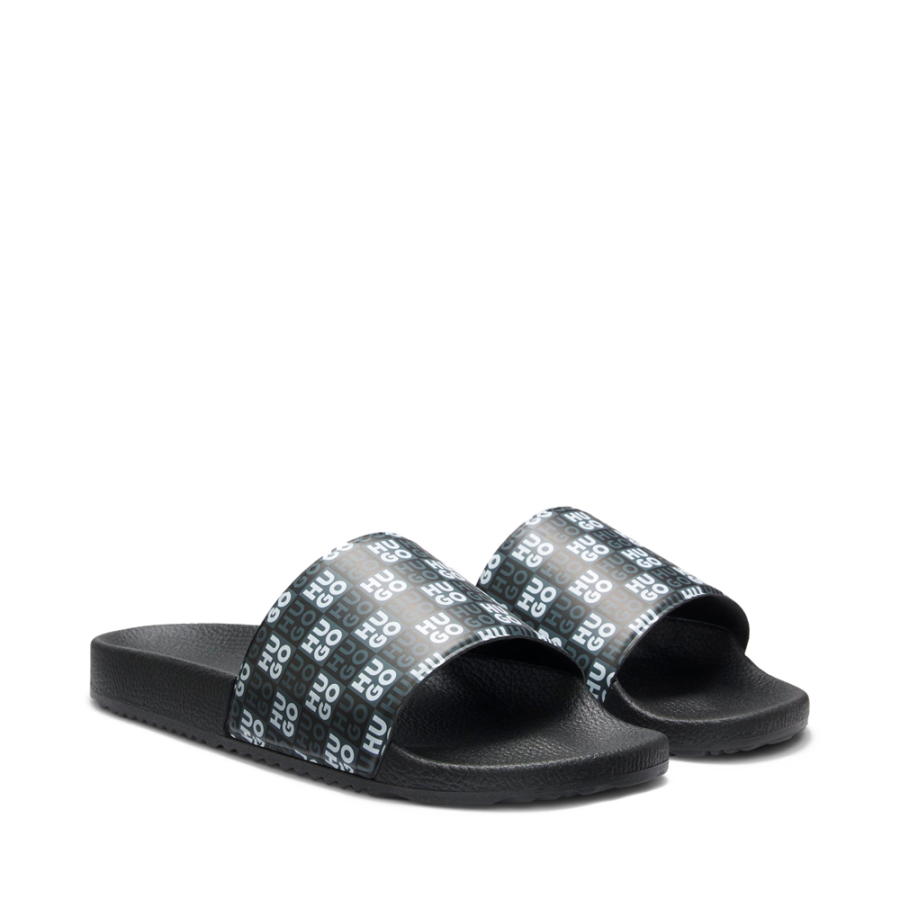 tongs-avec-logo-superpose-sur-le-cou-de-pied