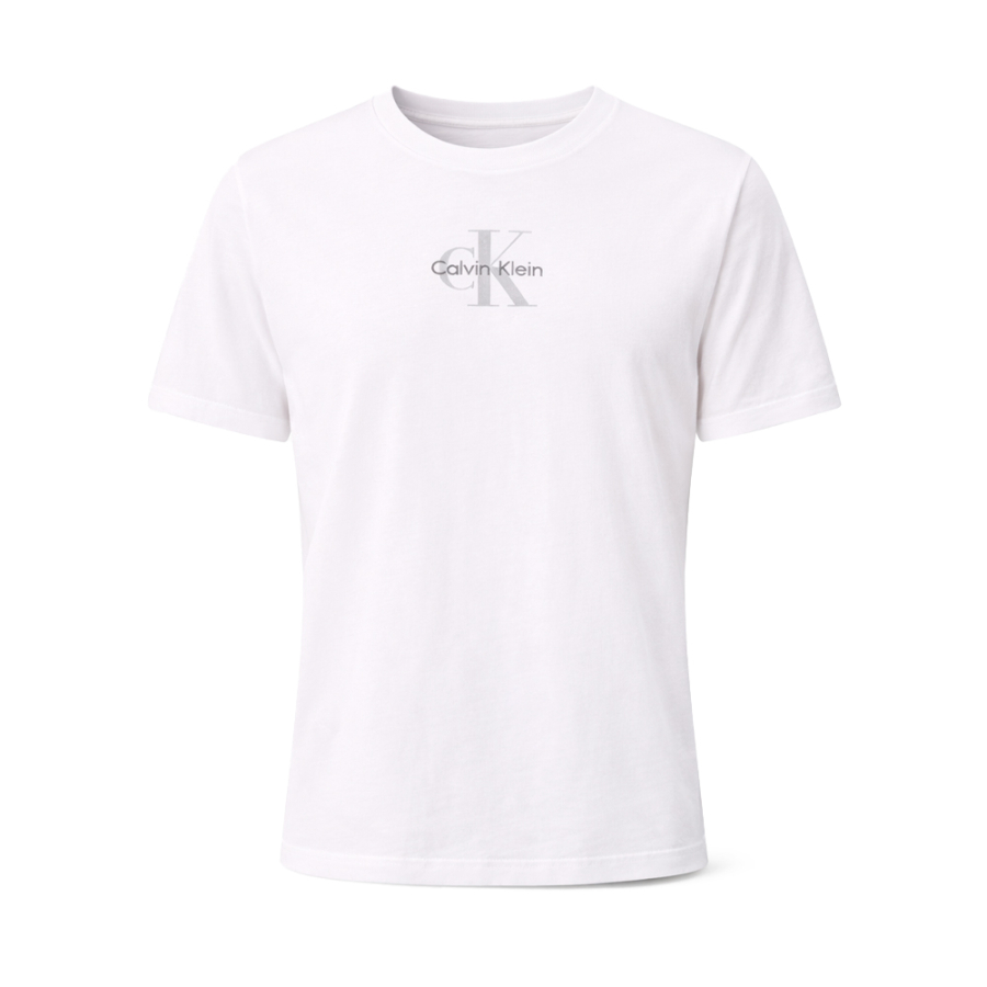 t-shirt-mit-monogramm-und-logo