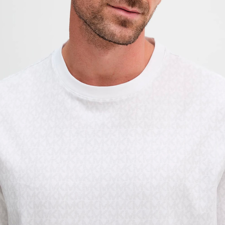 t-shirt-with-logo-pattern