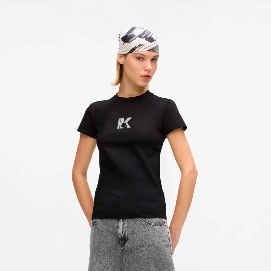 figurbetontes-t-shirt-mit-k-logo