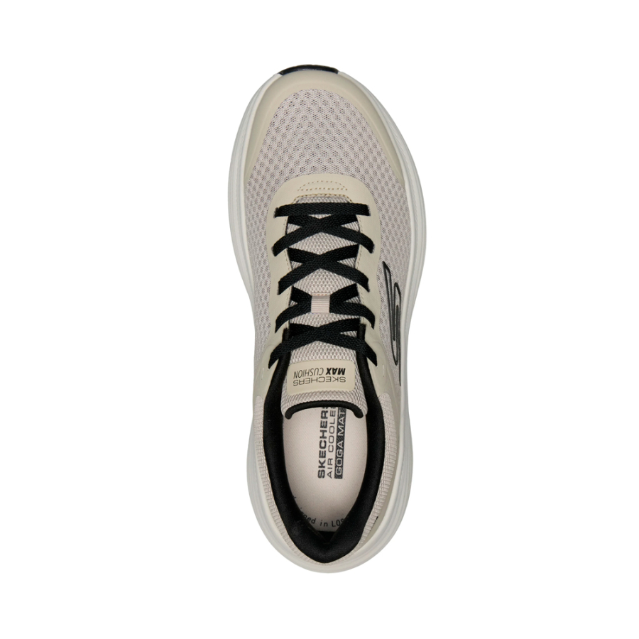 sneakers-max-cushioning-endeavor