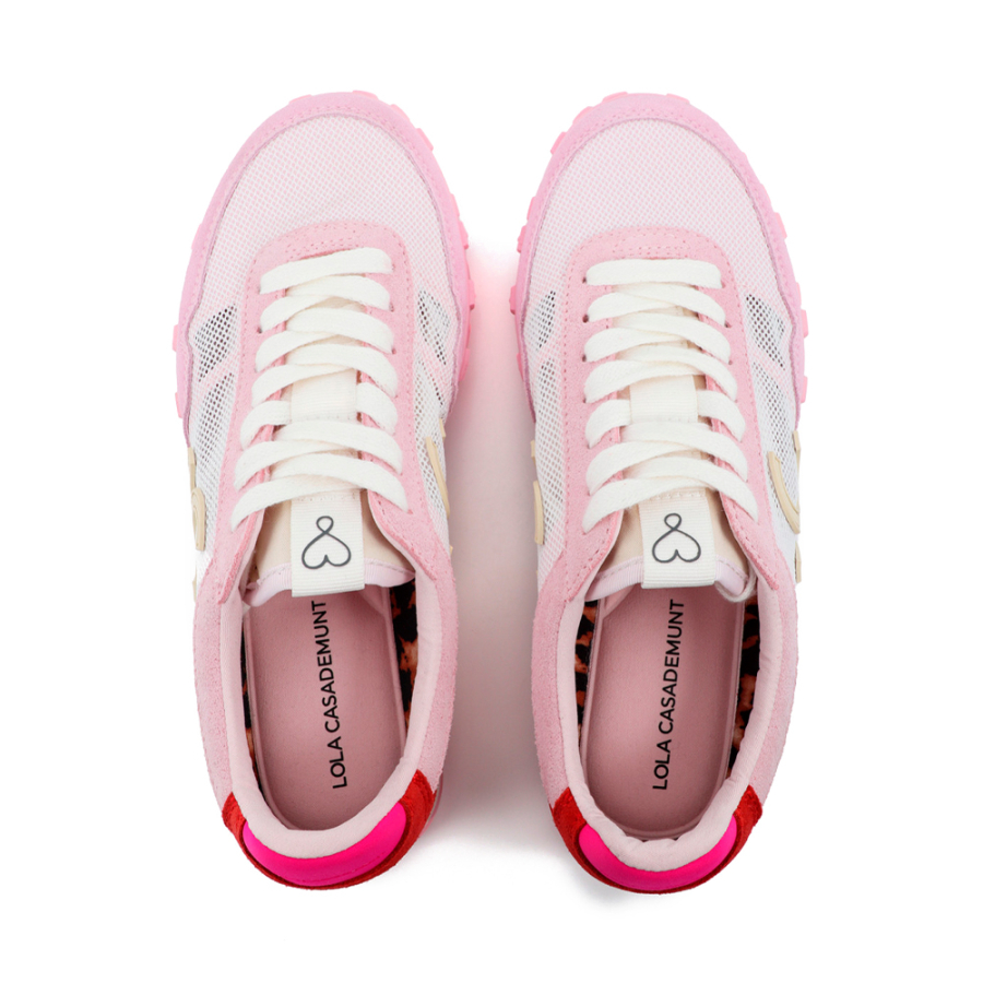 scarpe-sportive-in-rete-e-tessuti-diversi