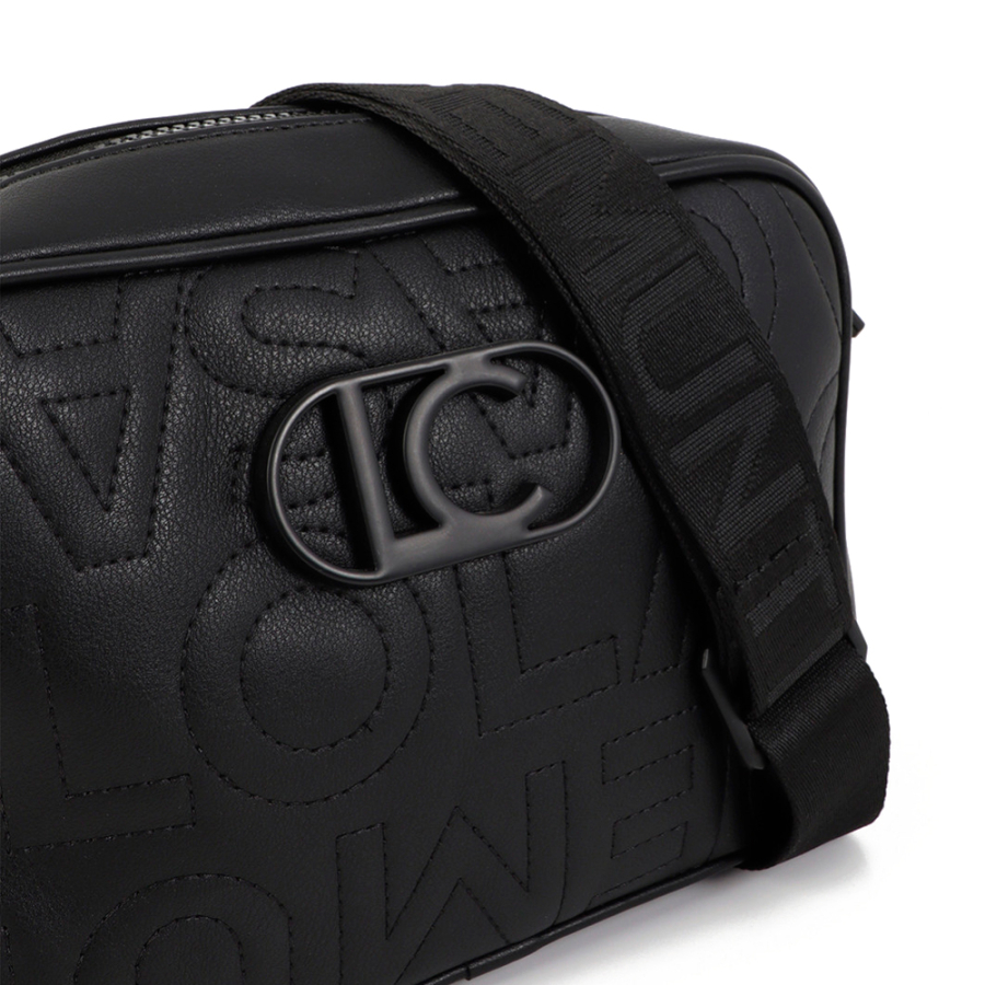 bolsa-de-ombro-com-monograma-bordado