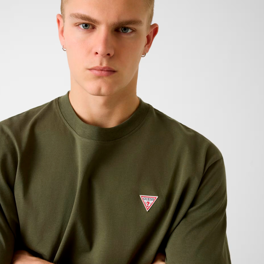 camiseta-miniparche-modelo-oversize camiseta-miniparche-modelo-oversize