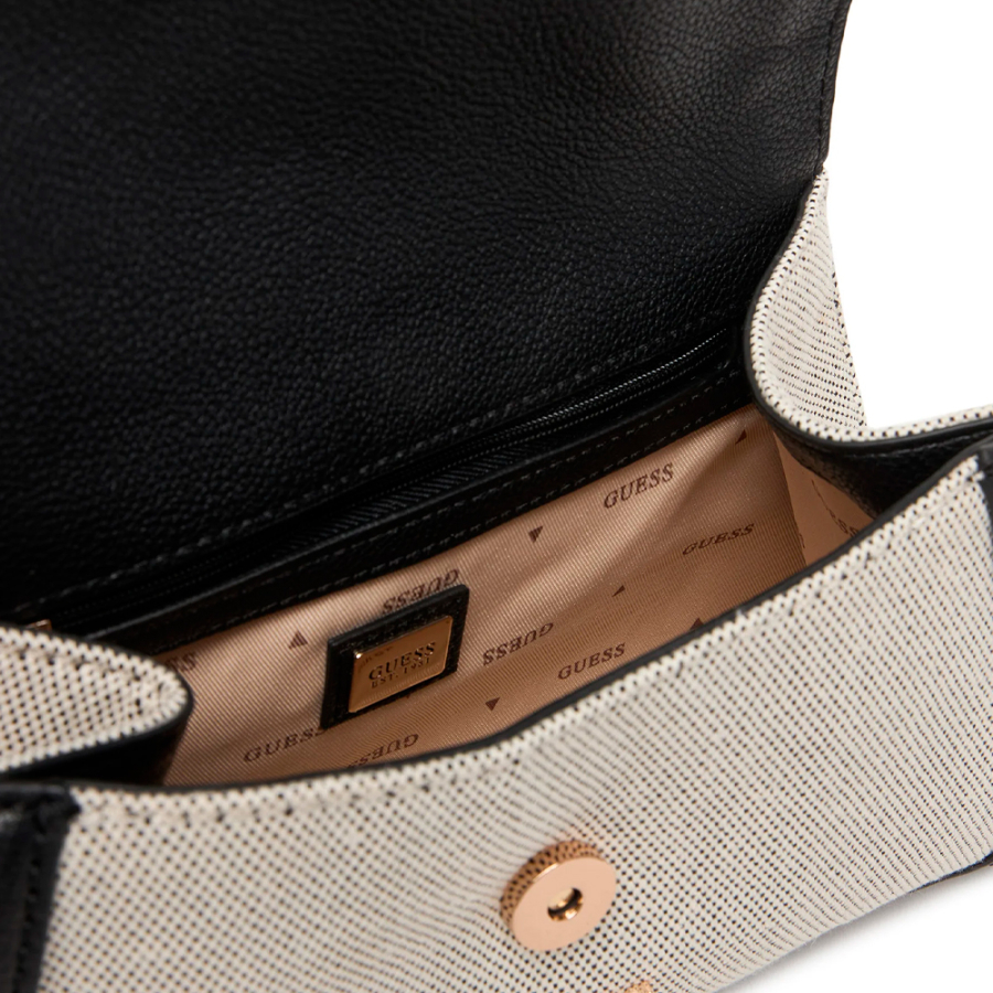 karnilla-flap-shoulder-bag