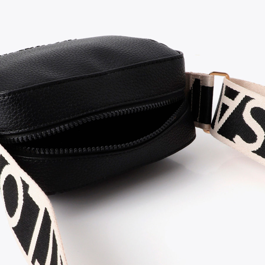 sac-bandouliere-en-nylon-contrastant