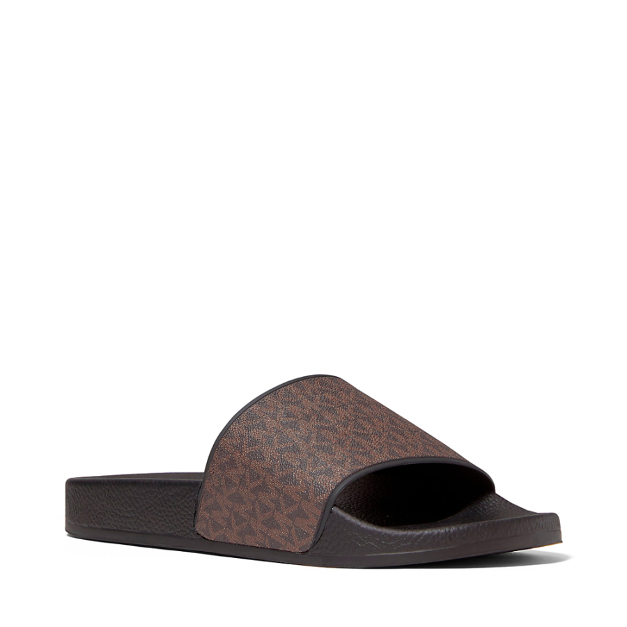 jake-usa-chinelos-com-o-logotipo