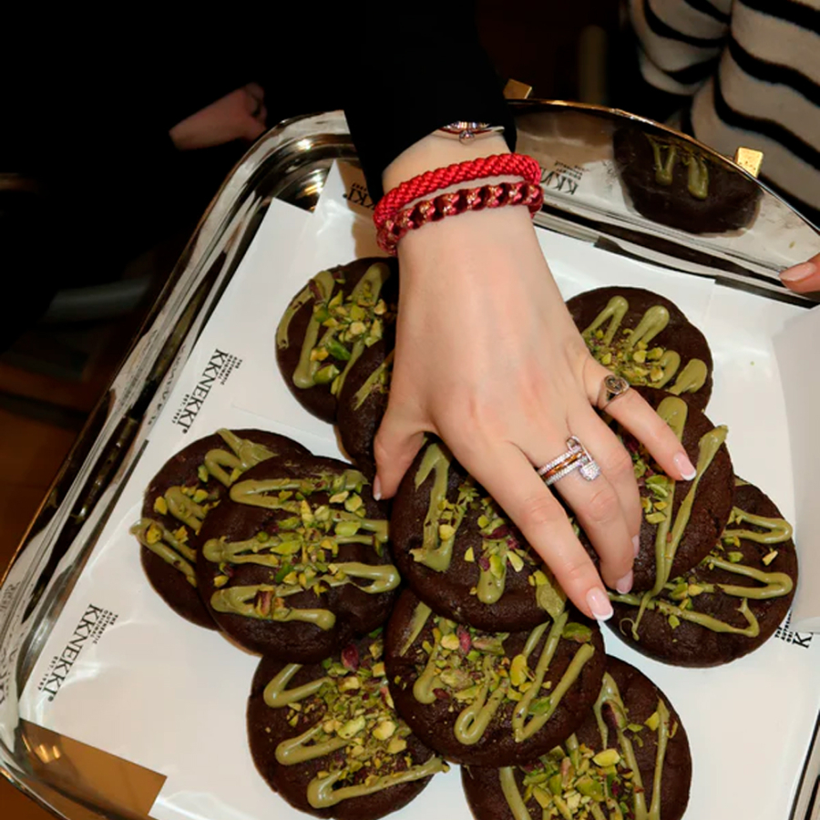 bordeaux-mix-scrunchie