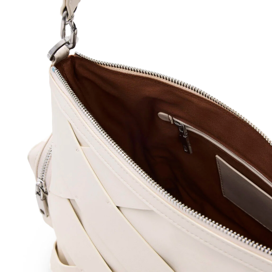 mittelgrosse-geflochtene-logotasche