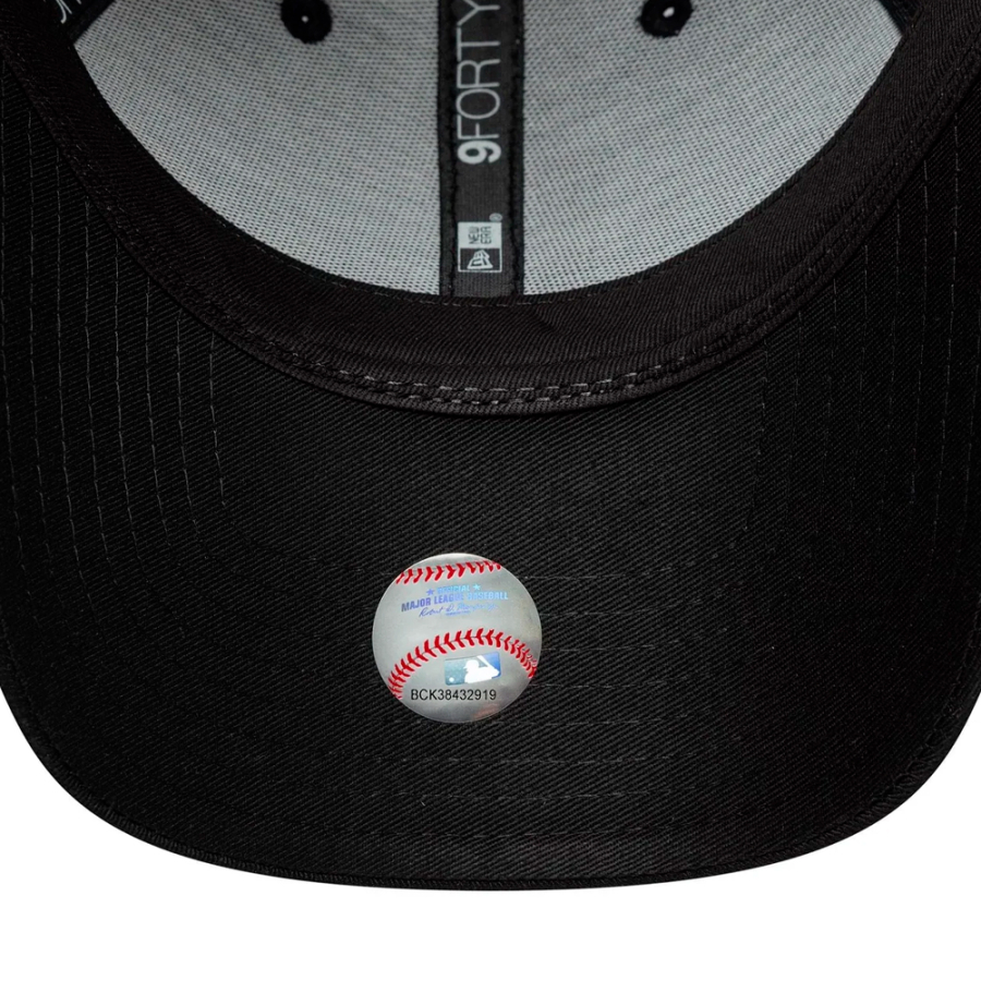 mlb-metallic-new-york-yankees-9forty-cap mlb-metallic-new-york-yankees-9forty-cap