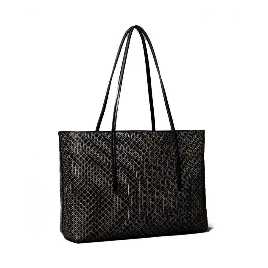 bolsa-tote-forrada-com-o-iconico-logotipo-e-bolso