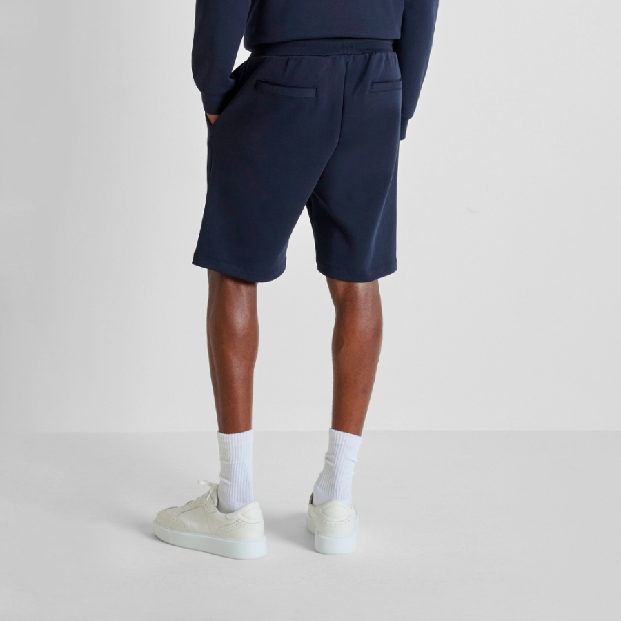 shorts-mit-tigerprint-in-regularer-passform