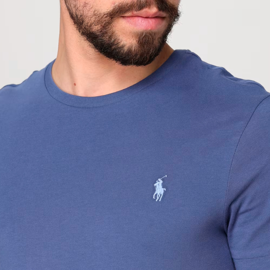 t-shirt-personnalise-col-rond-et-coupe-slim