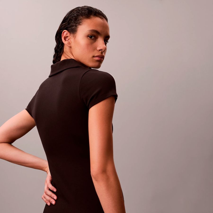 vestido-curto-estilo-polo-em-malha-tecnica