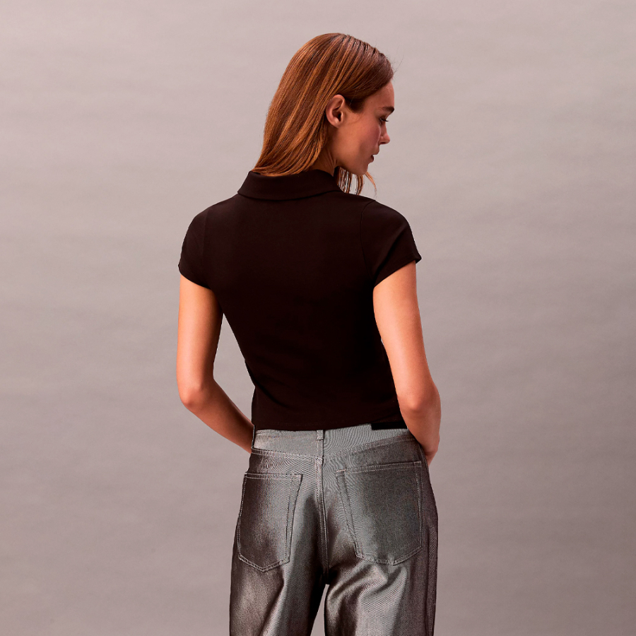 kurzes-technisches-strick-poloshirt