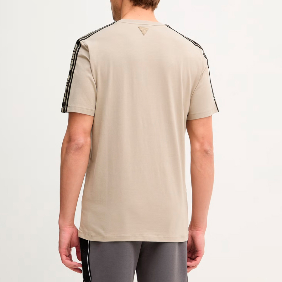 stretch-t-shirt-with-front-logo