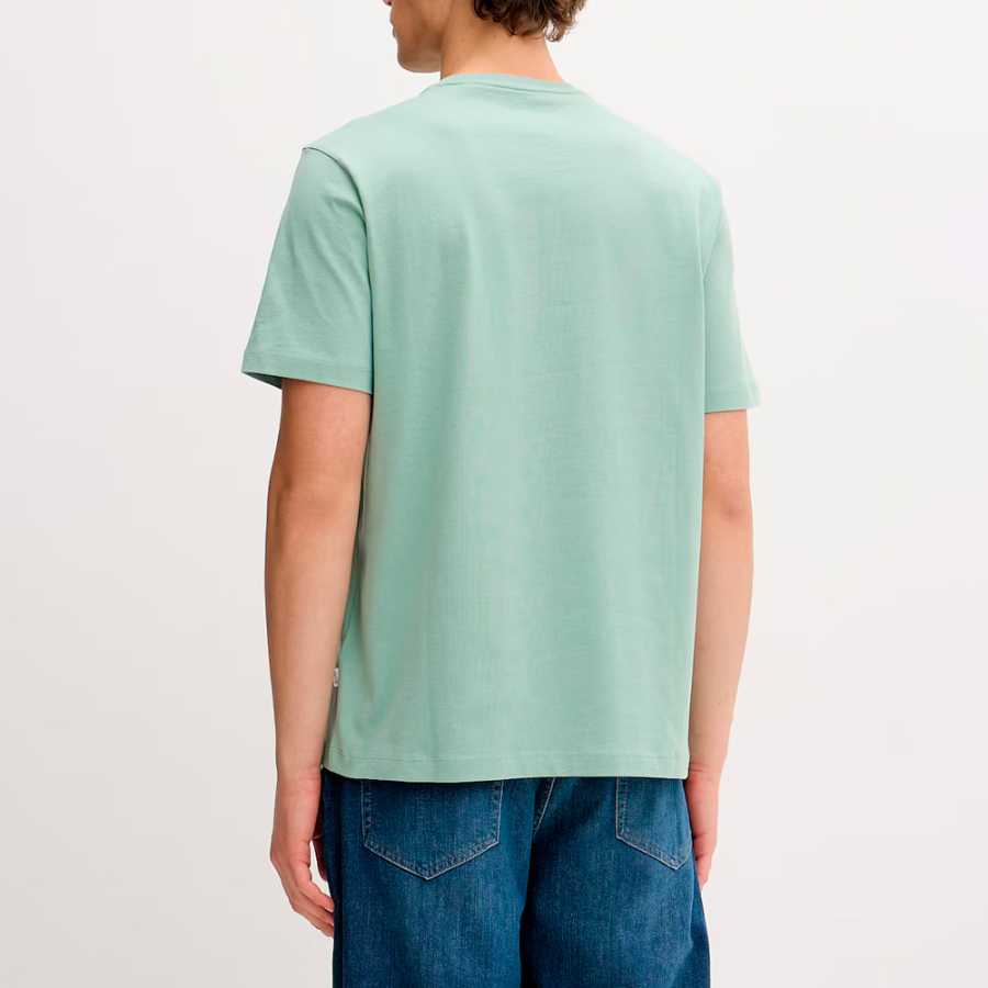 camiseta-normal-com-logotipo