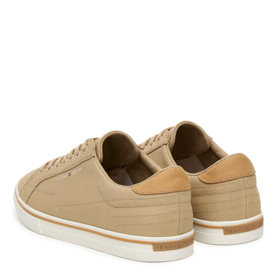 canvas-sneaker-mit-gepragtem-logo