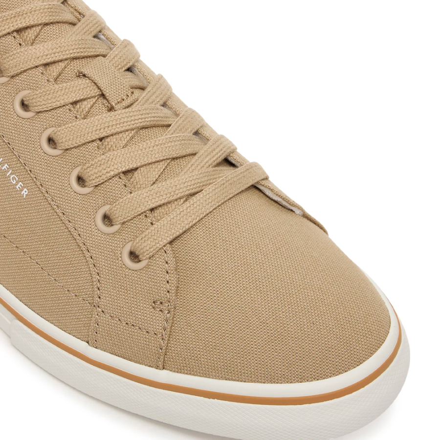 zapatillas-de-lona-con-logo-en-relieve