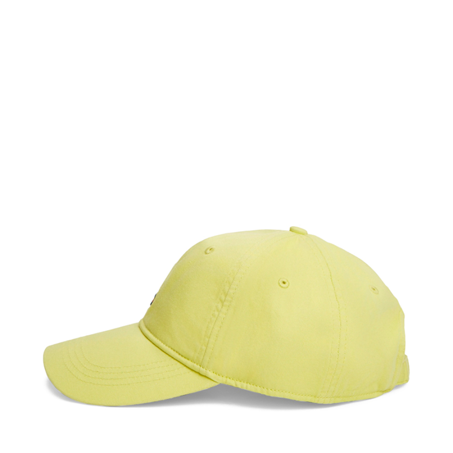 baseball-cap-with-embroidered-logo