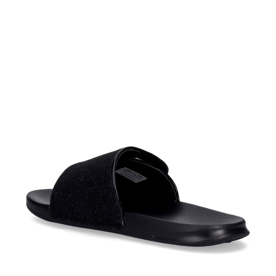 jett-darby-flip-flops