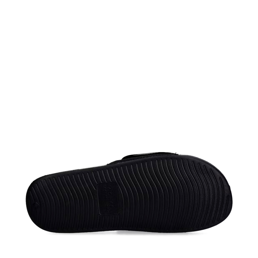 jett-darby-flip-flops