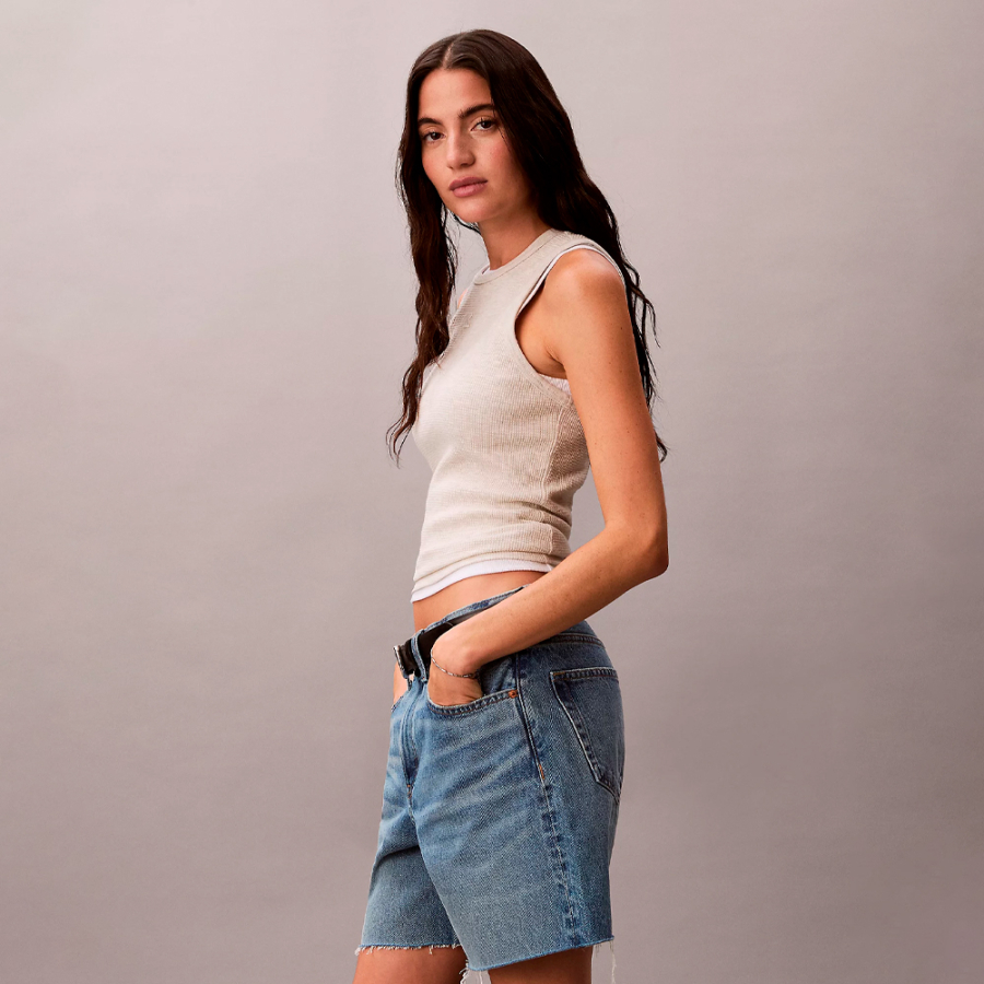 top-slim-com-textura-em-relevo-e-costas-nadador