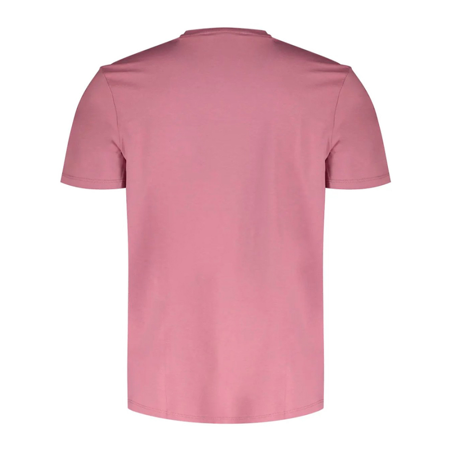 klassisches-t-shirt-mit-monogramm