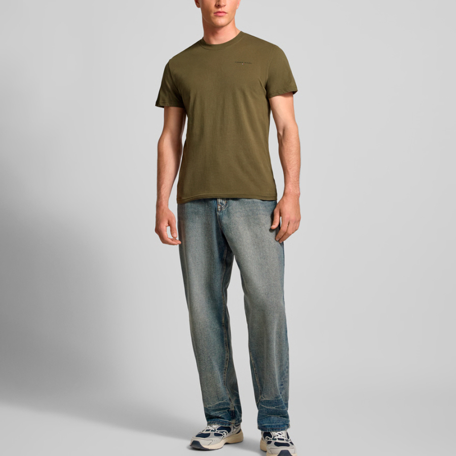 camiseta-slim-linear-no-peito