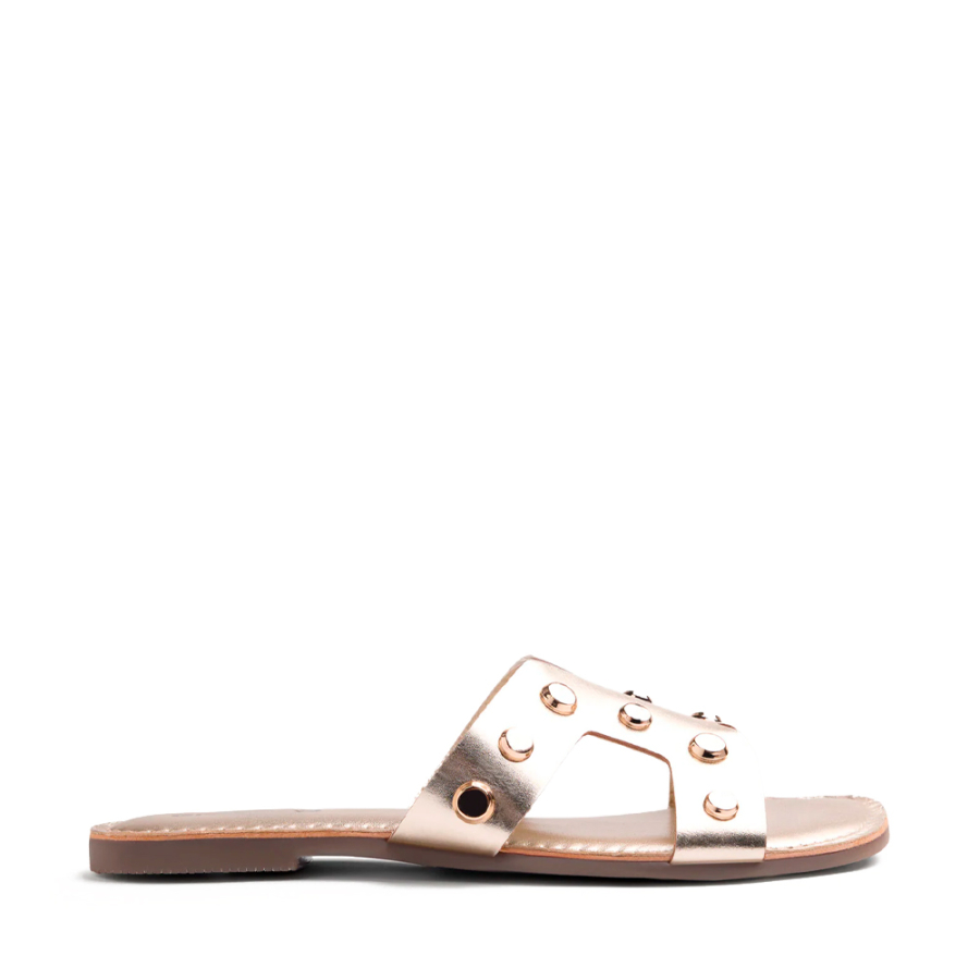 sandalias-piel-tachas-millston