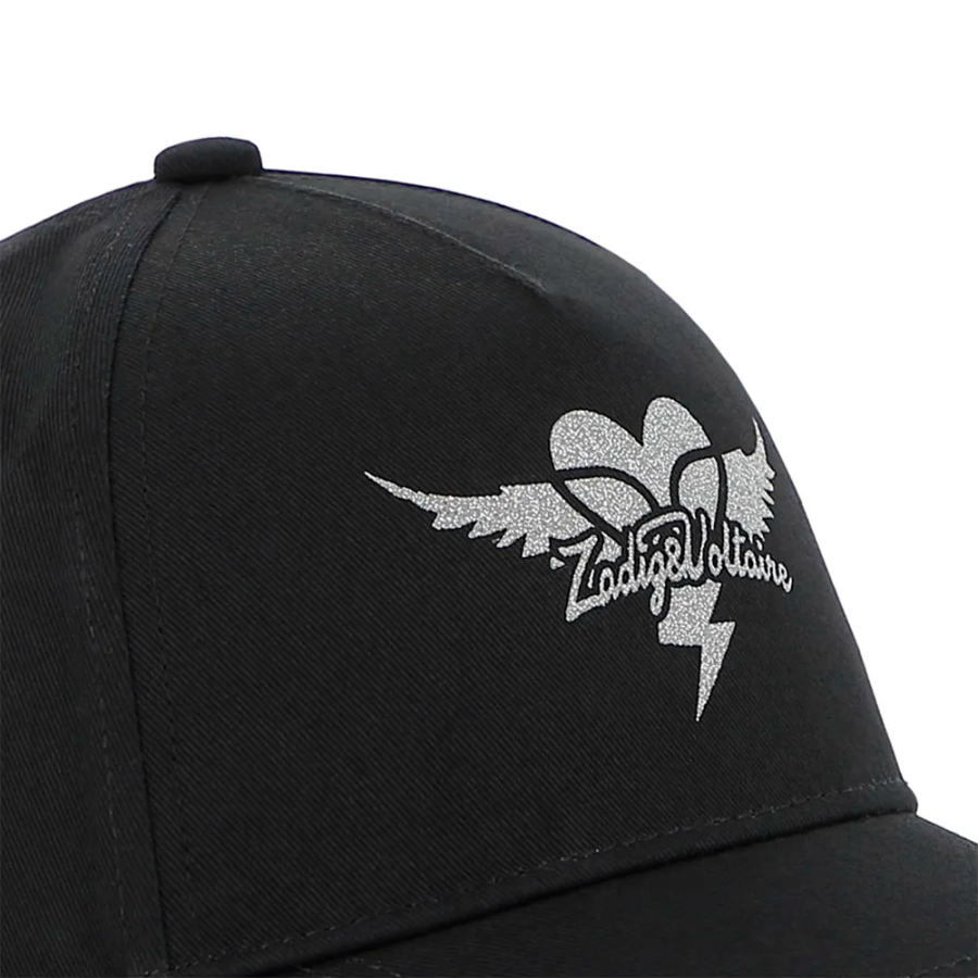 bone-infantil-com-logotipo