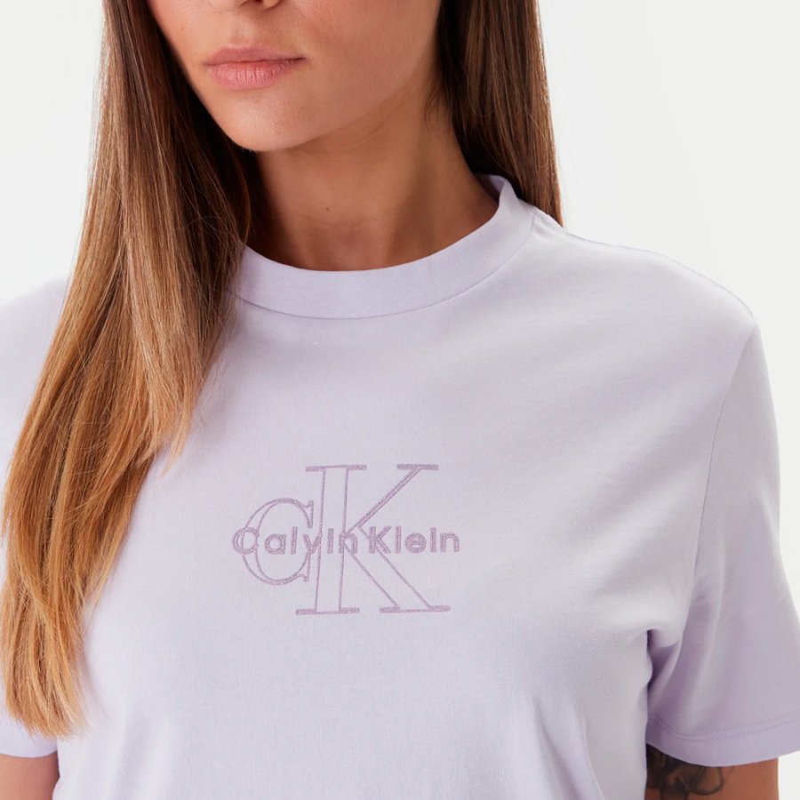 klassisches-t-shirt-mit-normaler-passform-monolog