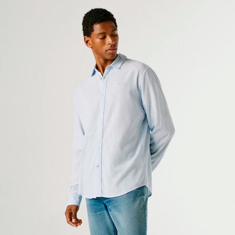 camisa-tenida-en-prenda-fit-regular