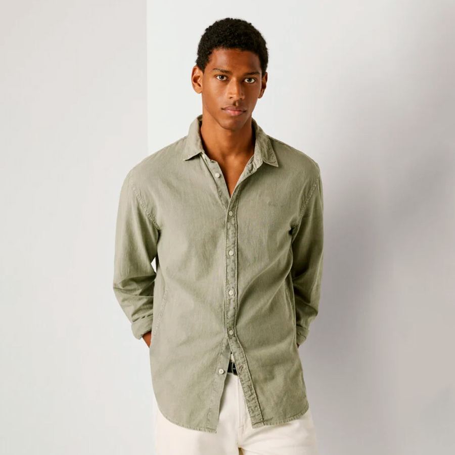 chemise-teinte-en-piece-coupe-classique