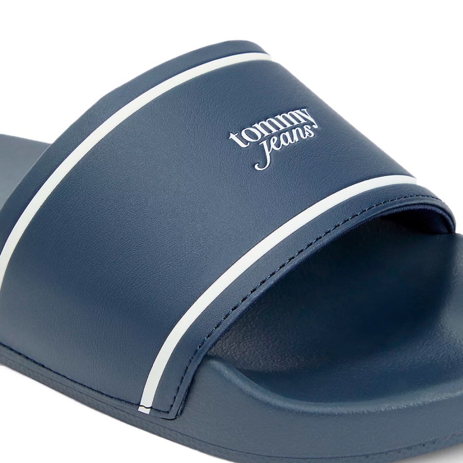 anatomische-flip-flops-mit-logo