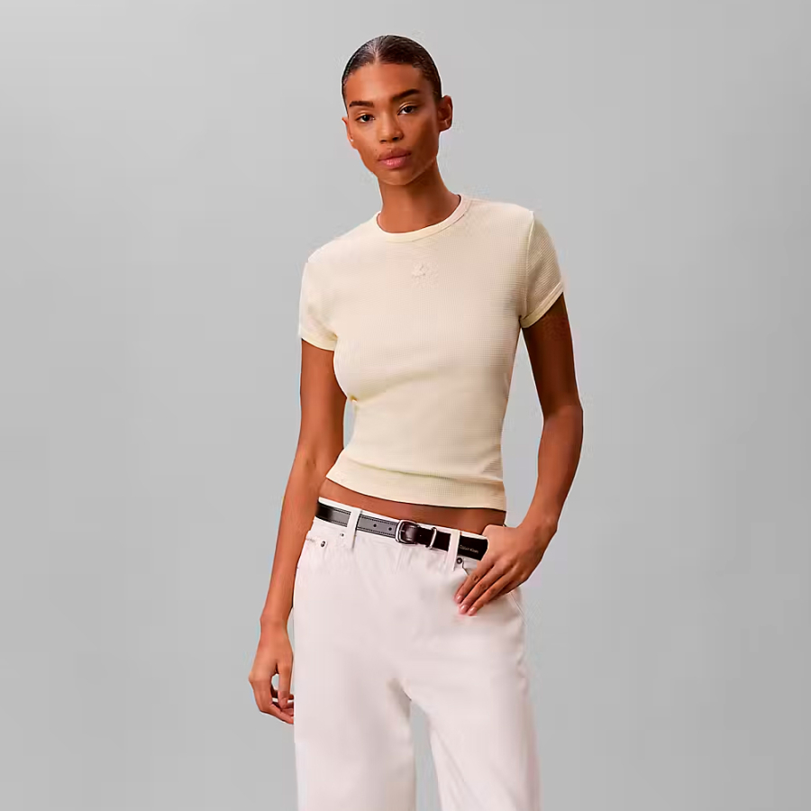 t-shirt-slim-a-ecusson-monogramme