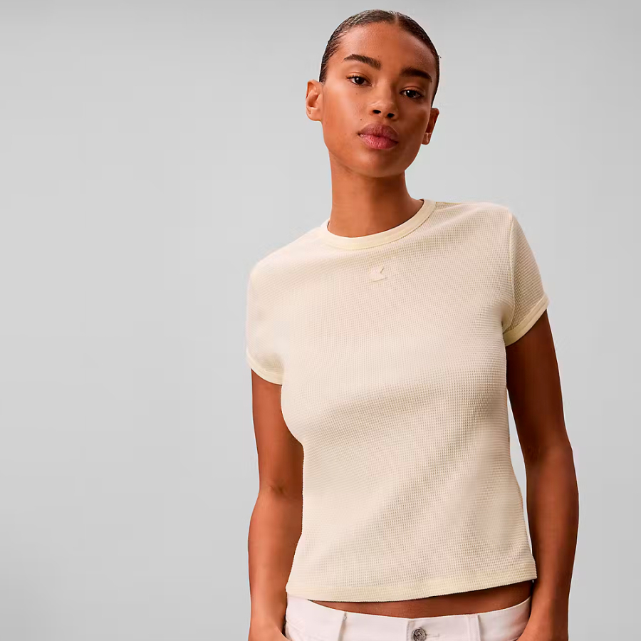 slim-t-shirt-mit-monogramm-patch