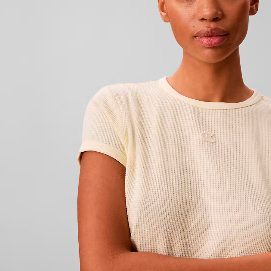 slim-t-shirt-mit-monogramm-patch