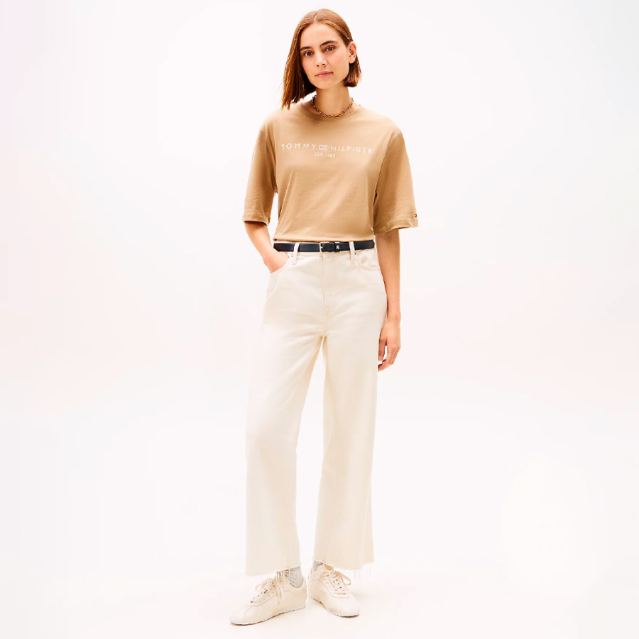 loose-fitting-t-shirt-with-logo