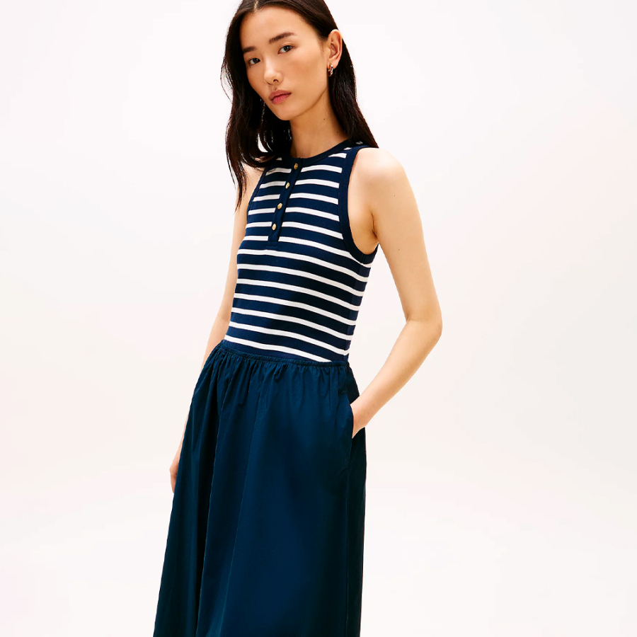 robe-longue-sans-manches-a-boutons-dores