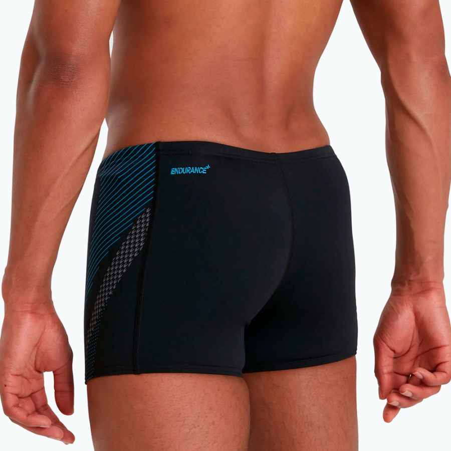 maio-com-painel-tecnologico