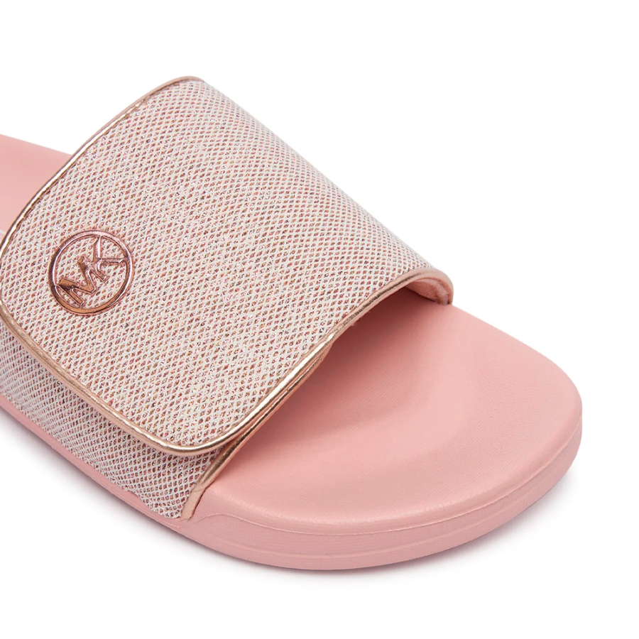 jett-darby-flip-flops