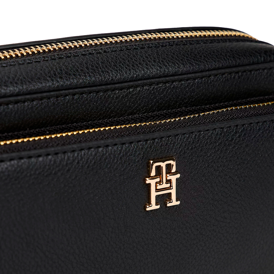 hilfiger-icon-shoulder-bag