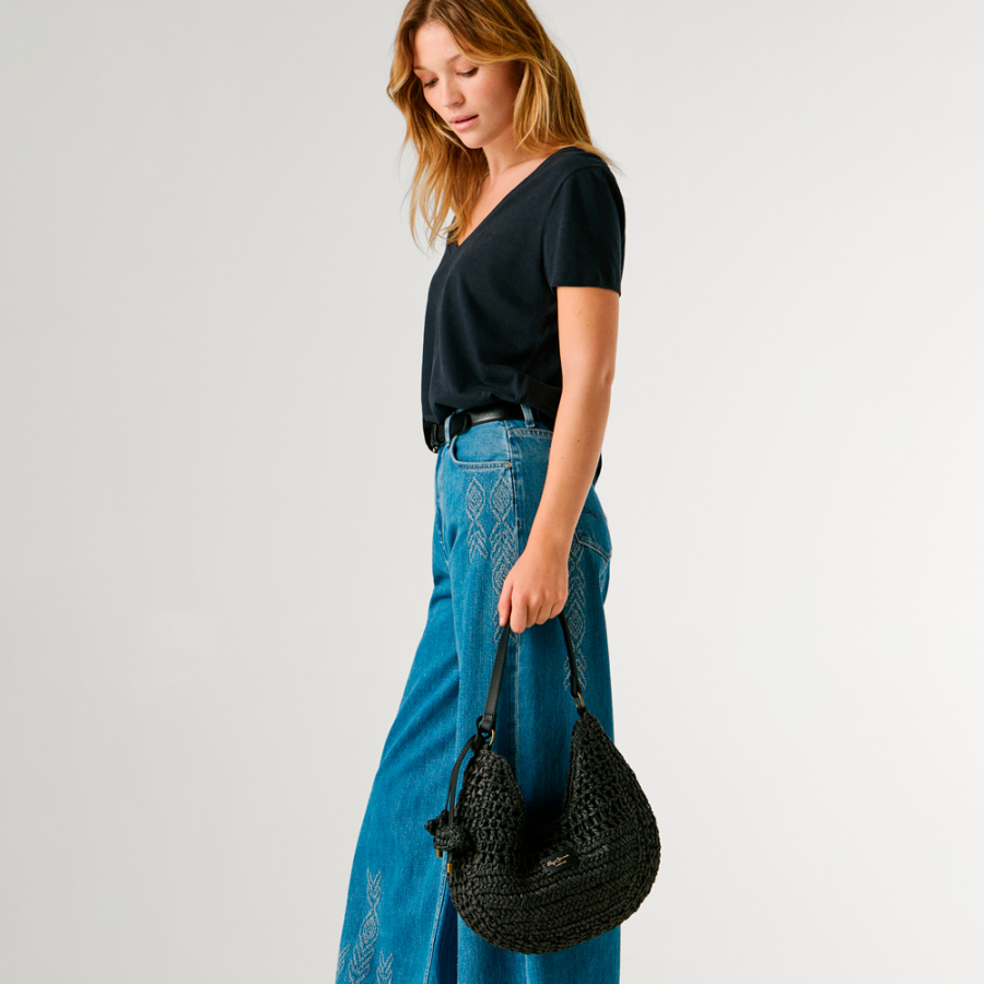 bolso-media-luna-de-rafia