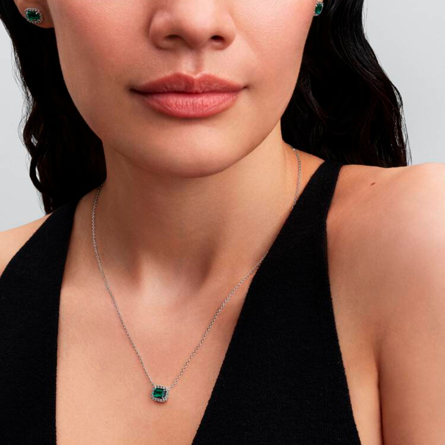 collier-avec-pendentif-halo-rectangulaire-vert-vif-394503c01
