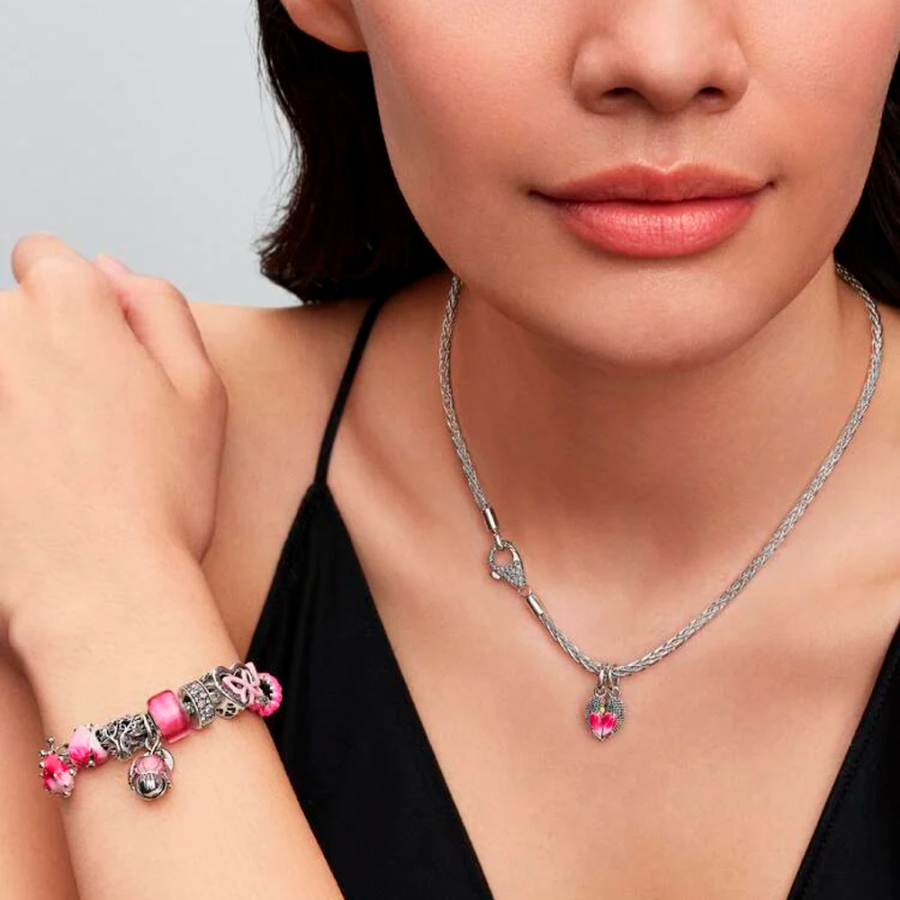 pingente-de-coracao-entrelacado-e-borboleta-794475c01